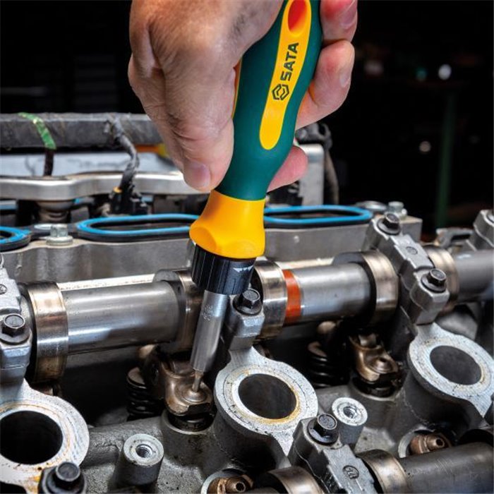 Set cacciaviti a cricchetto 80 pz